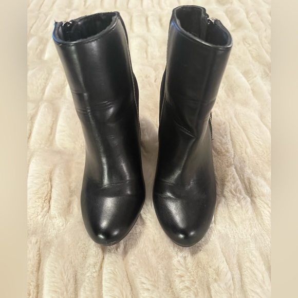 LADIES ANKLE BOOTIE - Picture 3 of 7